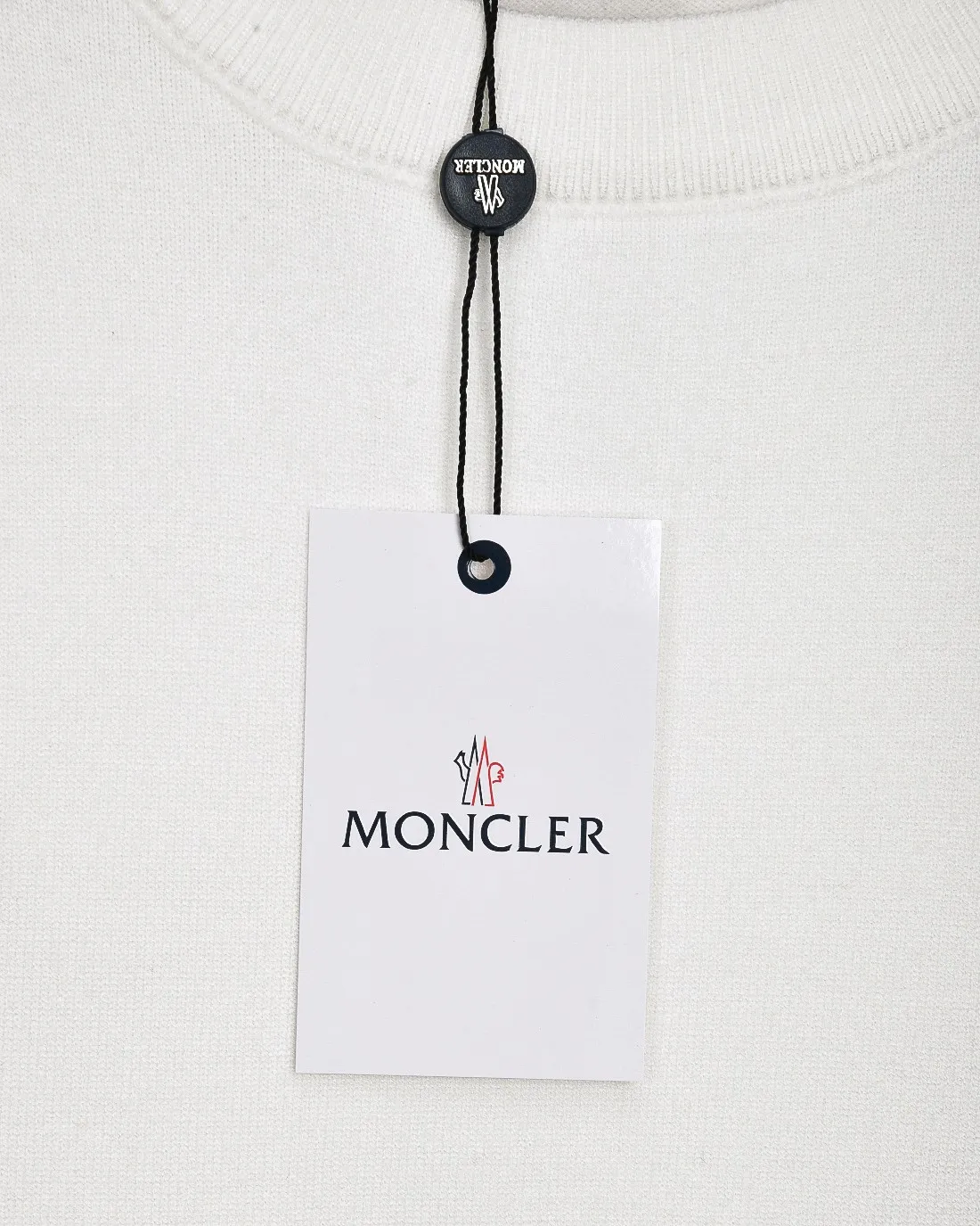MONCLER/ 2025Fw Classic logo ， Retro Same Style Versatile : Black.White.Gray. Size：M-3XL
